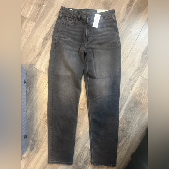 Black Mom Jeans - American Eagle - Picture 5 of 8